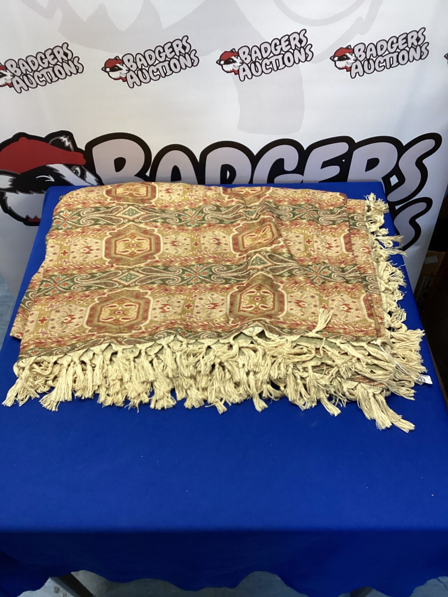 593 optima jacquard bedspread