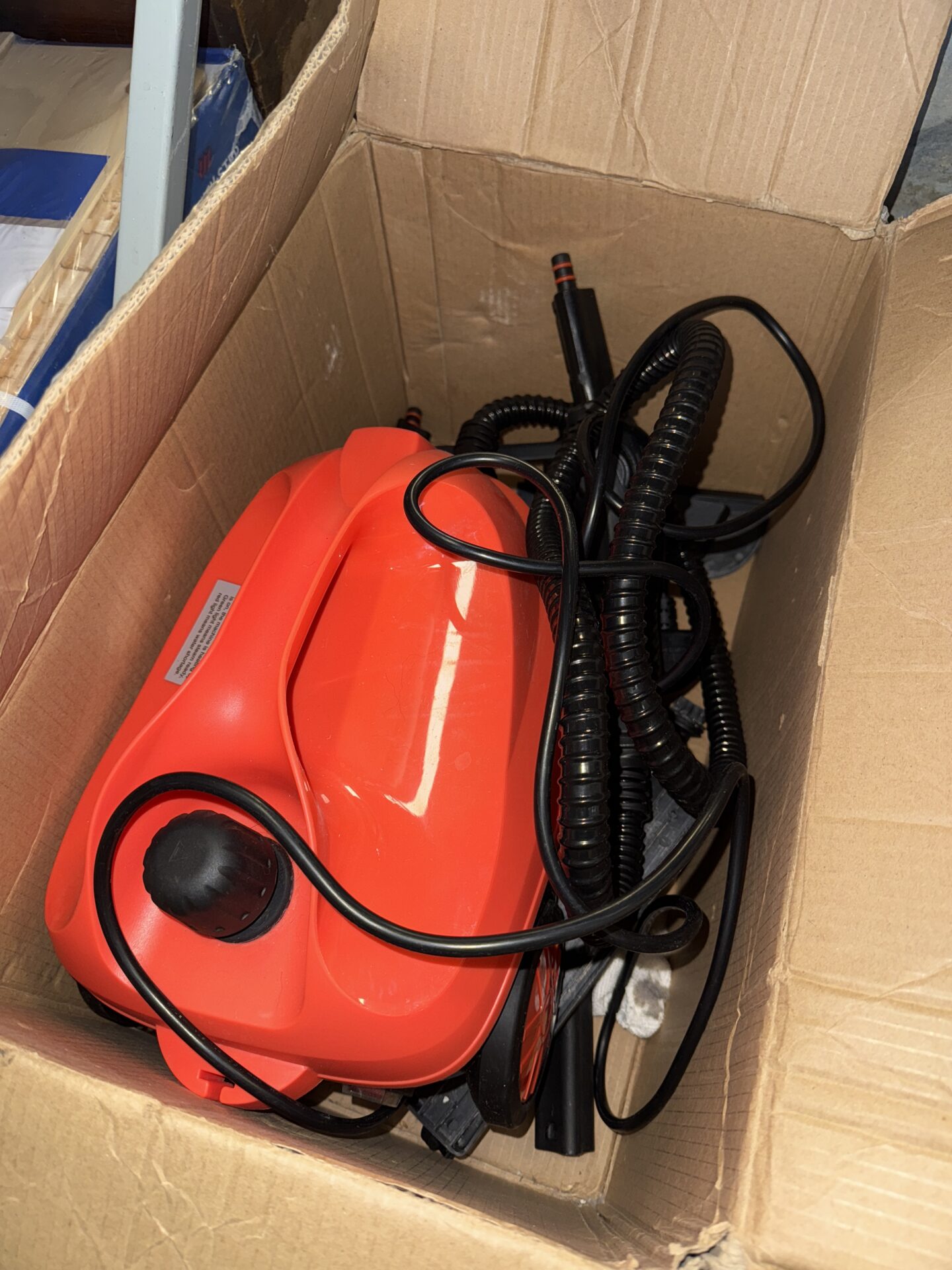1073 Mfavour cb-07a steam cleaner – lights up when plugged in untested further
