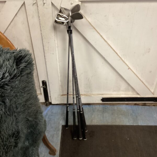 Vintage Dunlop Star II golf club set for collectors.