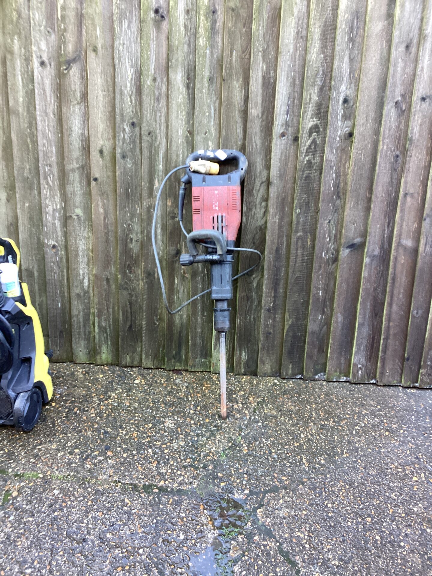 1171 Pneumatic 110v Concrete Breaker