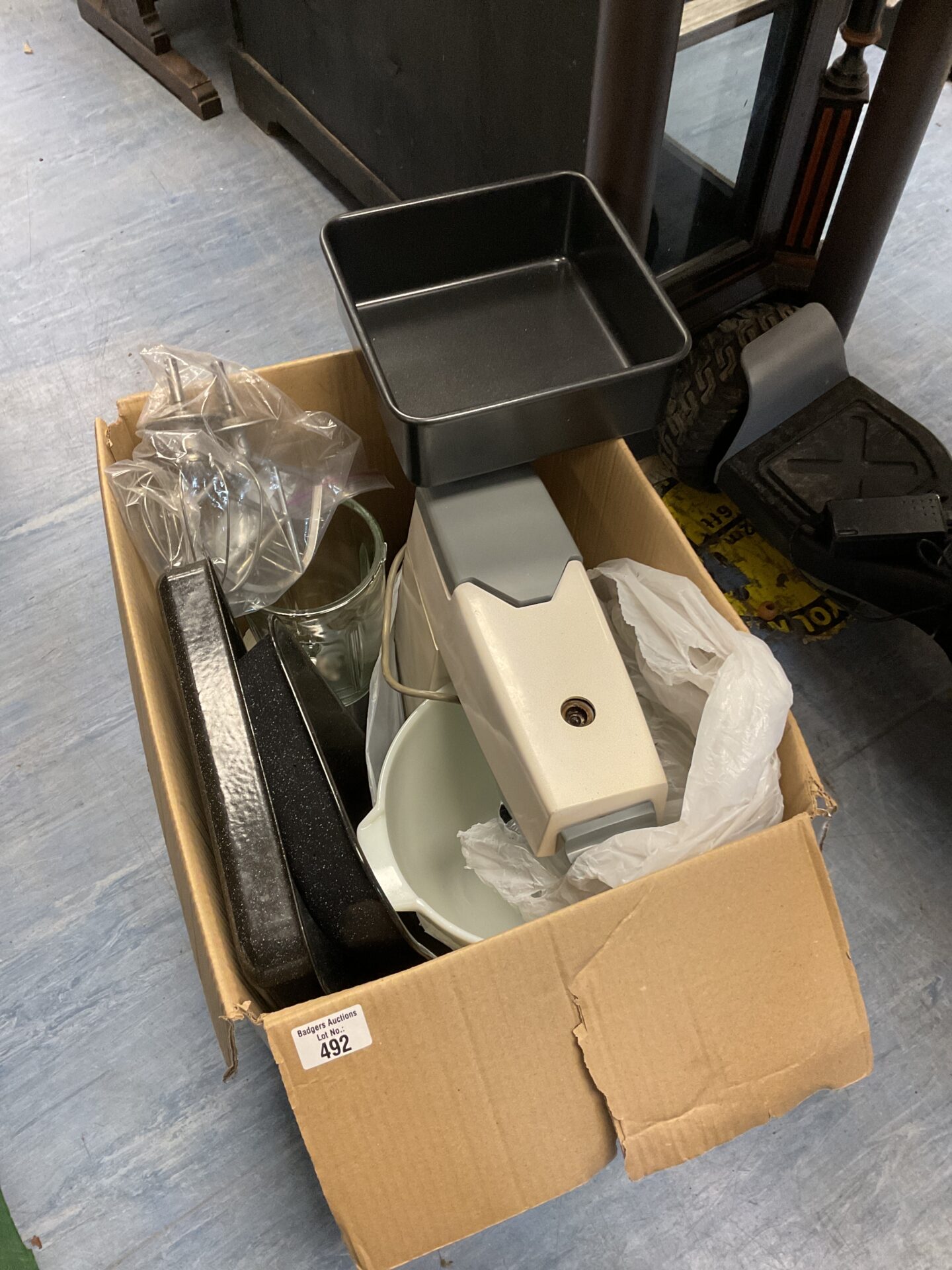 492 Box of kitchenware including mixer & cooking pans