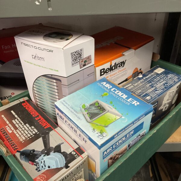 Beldray steam cleaner and other tools in a mixed hardware lot.