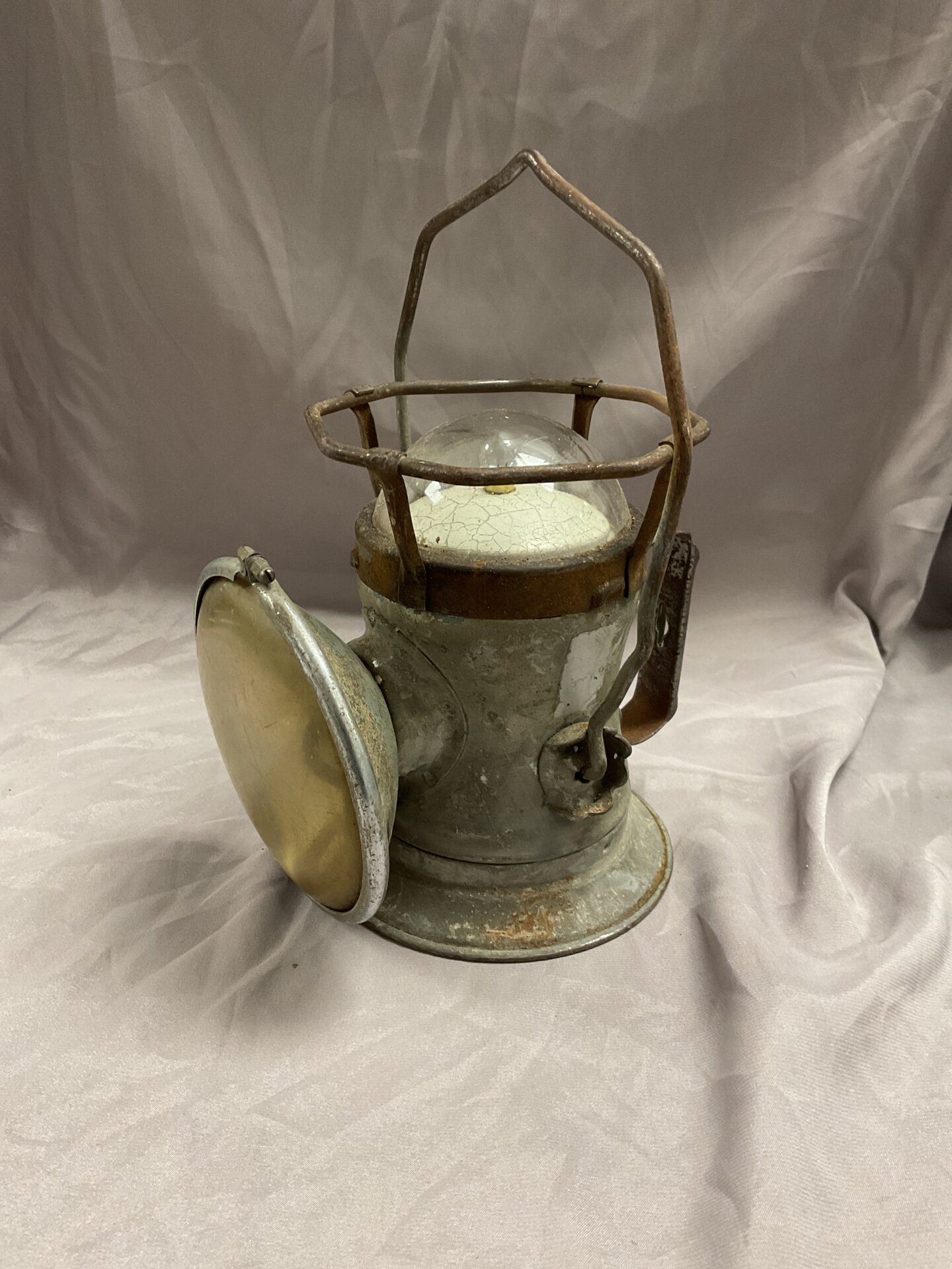 810 Vintage Siemens delta power light railways lantern
