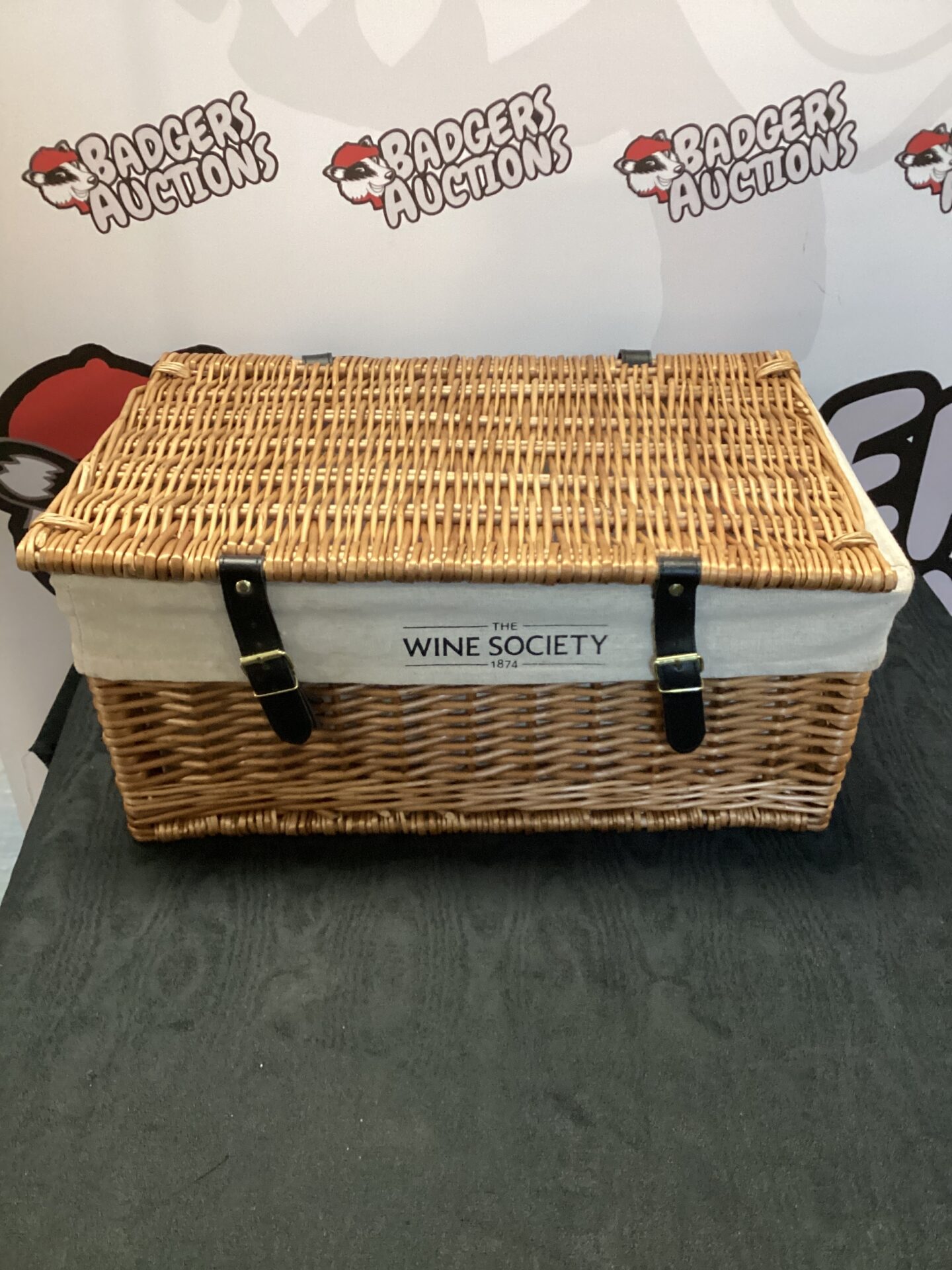603 Wine society wicker basket