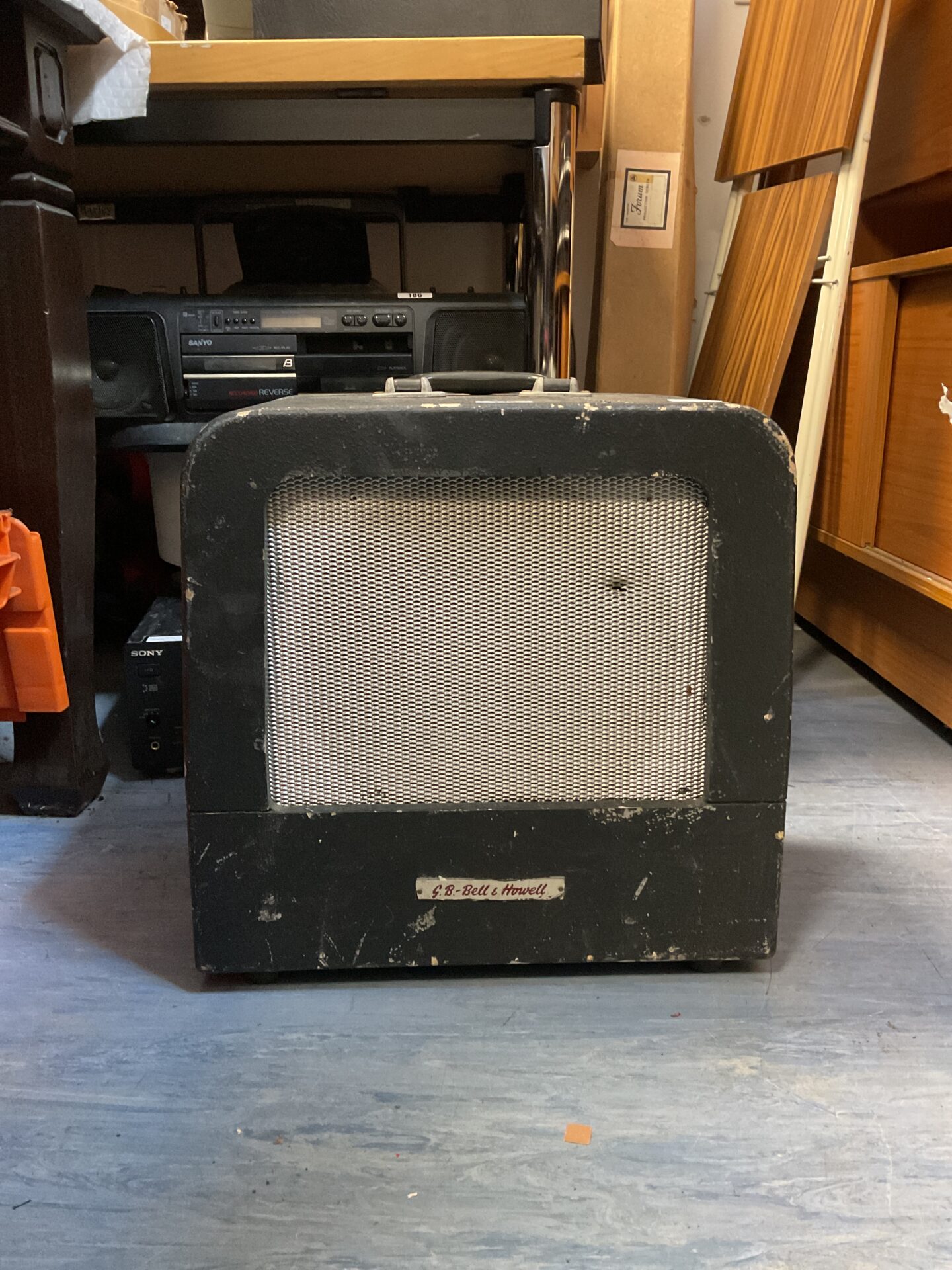 189 Vintage bell & howell speaker