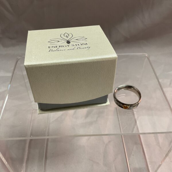 Sterling silver ring with heart spinners, size S.