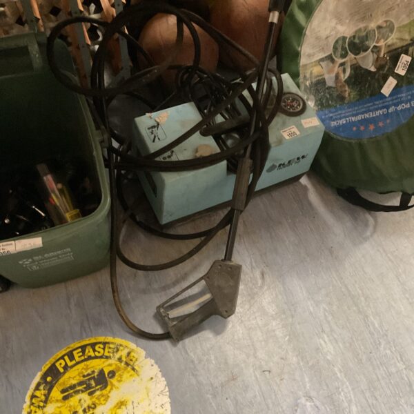 Vintage KEW Hobby 88 pressure washer for garden and DIY cleaning.