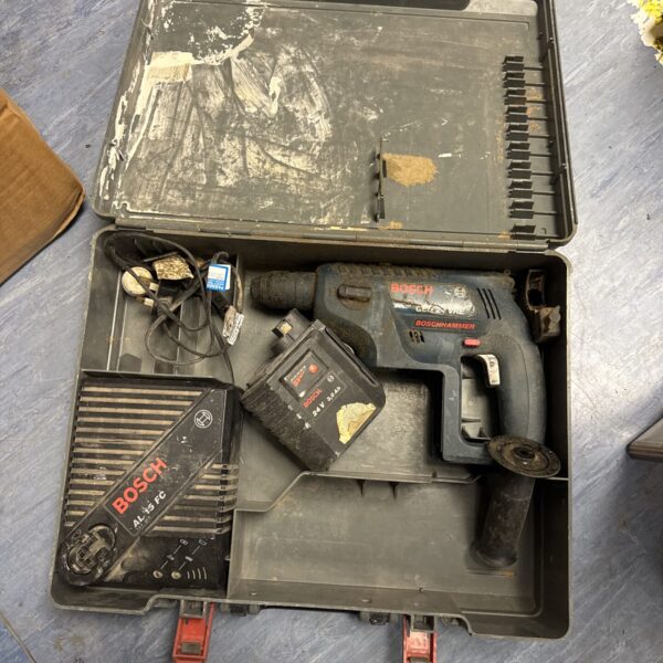 Bosch GSB 18-2 cordless drill set in carrying case, untested.