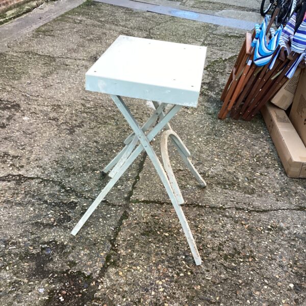 Makita metal work table in used condition, ideal for workshops.