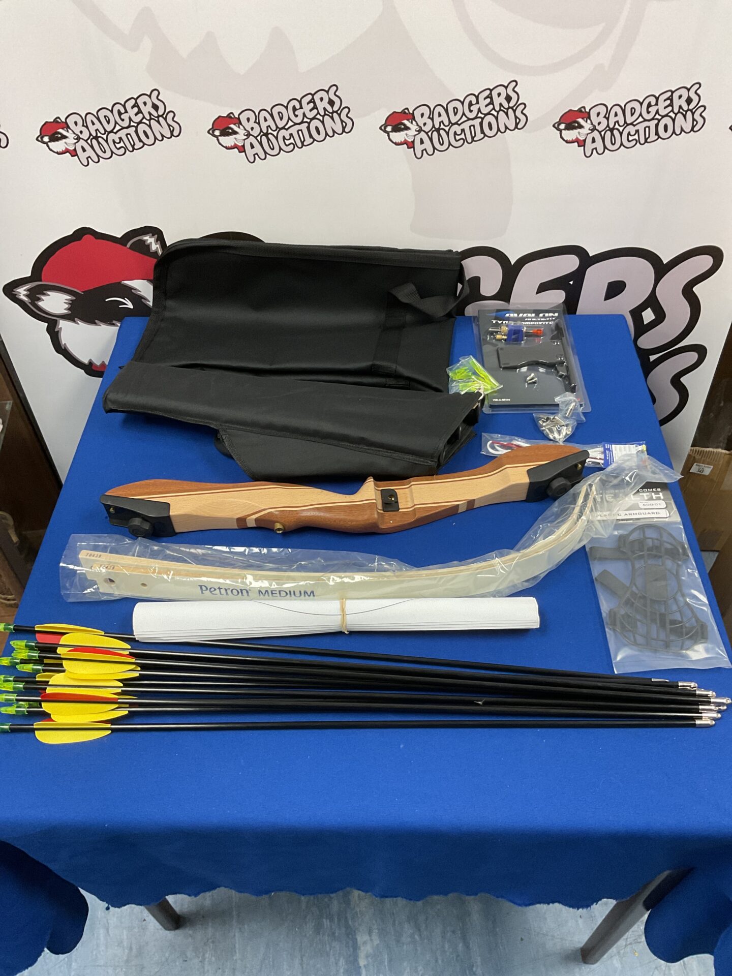 763 New left handed petron bow kit