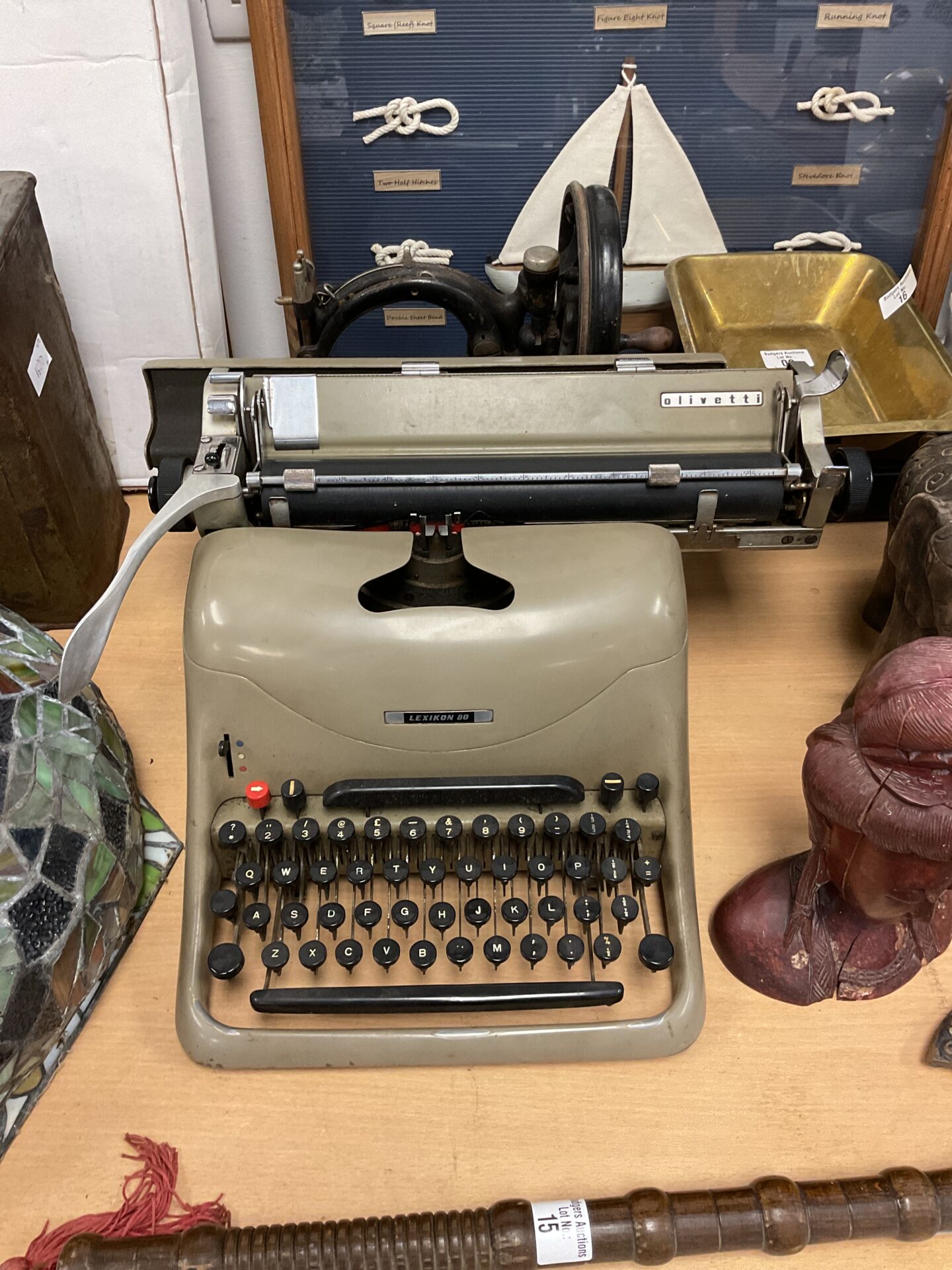014 Olivetti lexikon 80 mechanical typewriter