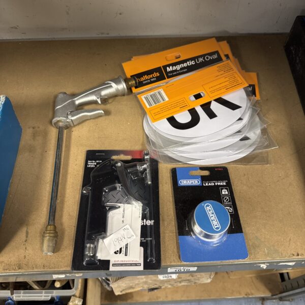 Lot of Halfords magnetic ovals, solder, and spray guns for garage use.