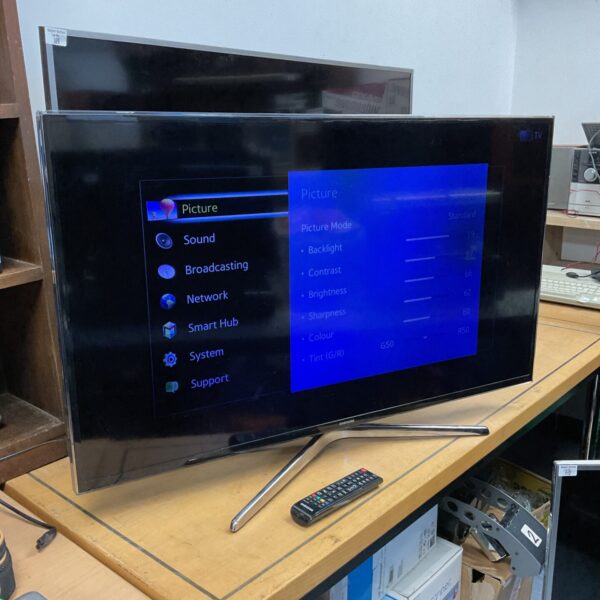 Samsung 40 inch HD television with remote control for home entertainment.