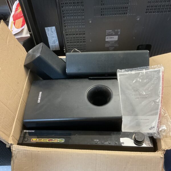 Samsung HT-Z310 surround sound system DVD player unit.