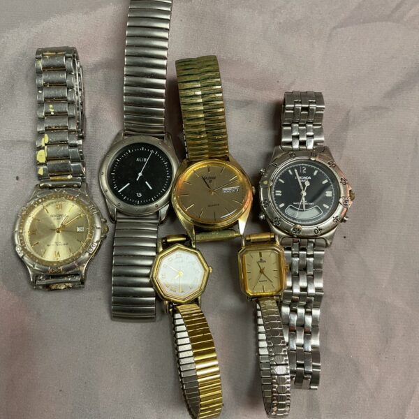 Assorted wristwatches lot including Sekonda timepieces.