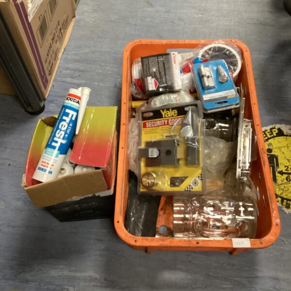 Mixed lot of household items including a Yale security lock.