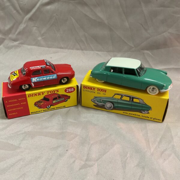 Boxed Dinky Toys Citroen DS 19 vintage diecast model car.