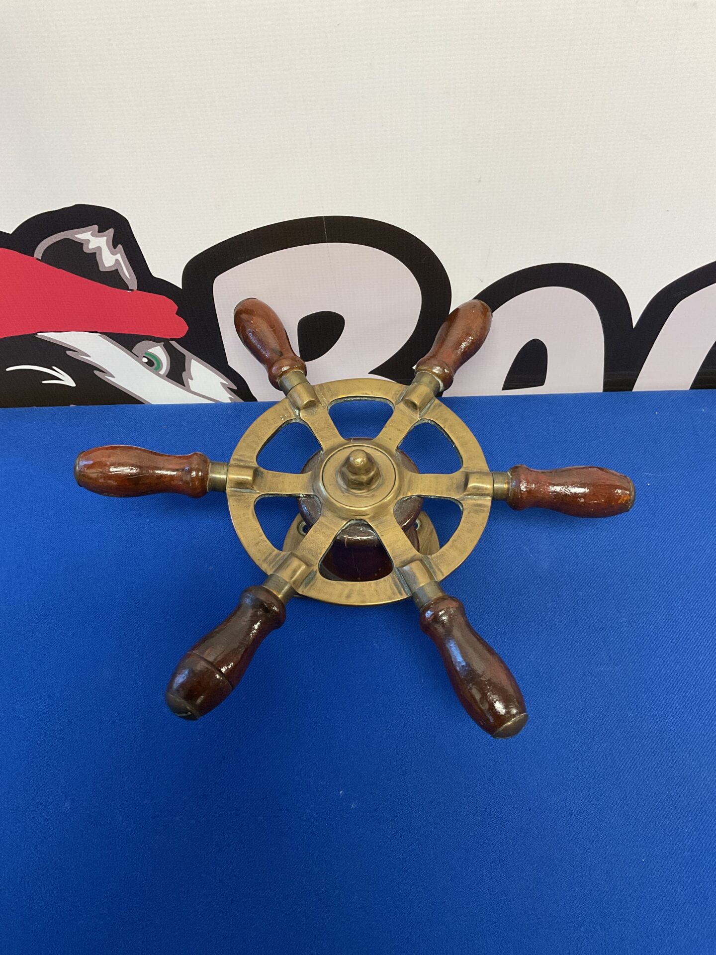 068 Vintage brass & wood boats steering wheel