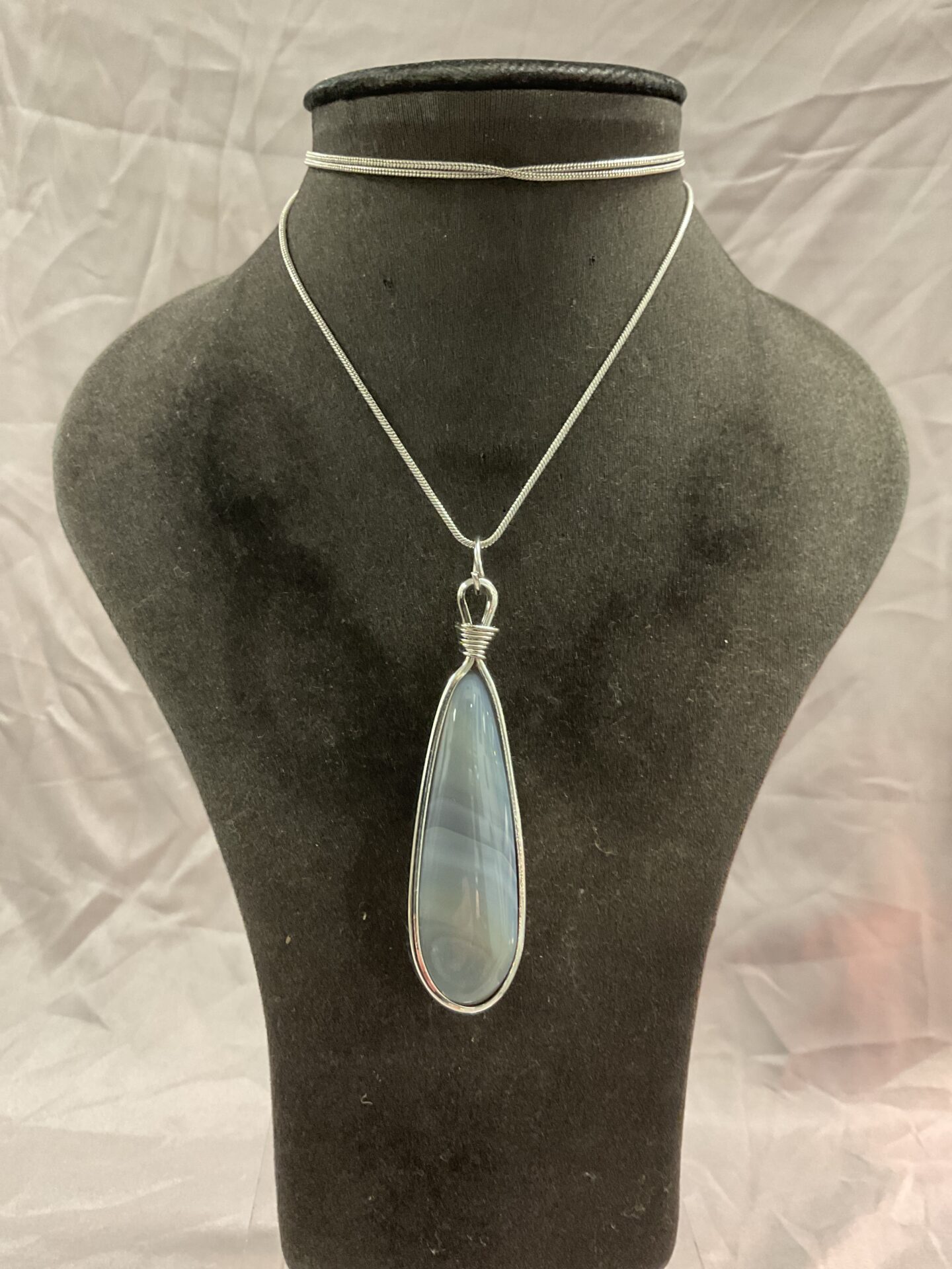 917 vintage natural agate teardrop pendant 38”necklace