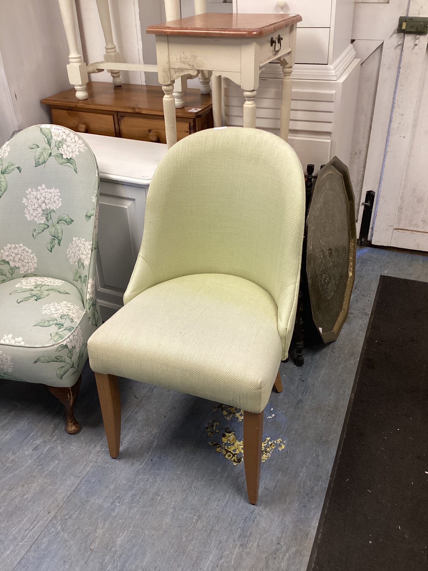 537 Vintage pale green upholstered nursing chair