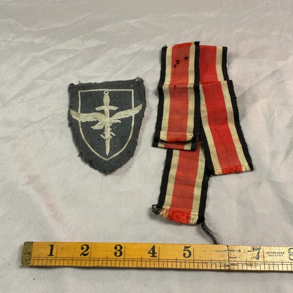 WWII German Luftwaffe Helferinnen patch and medal ribbons, a rare collectible.