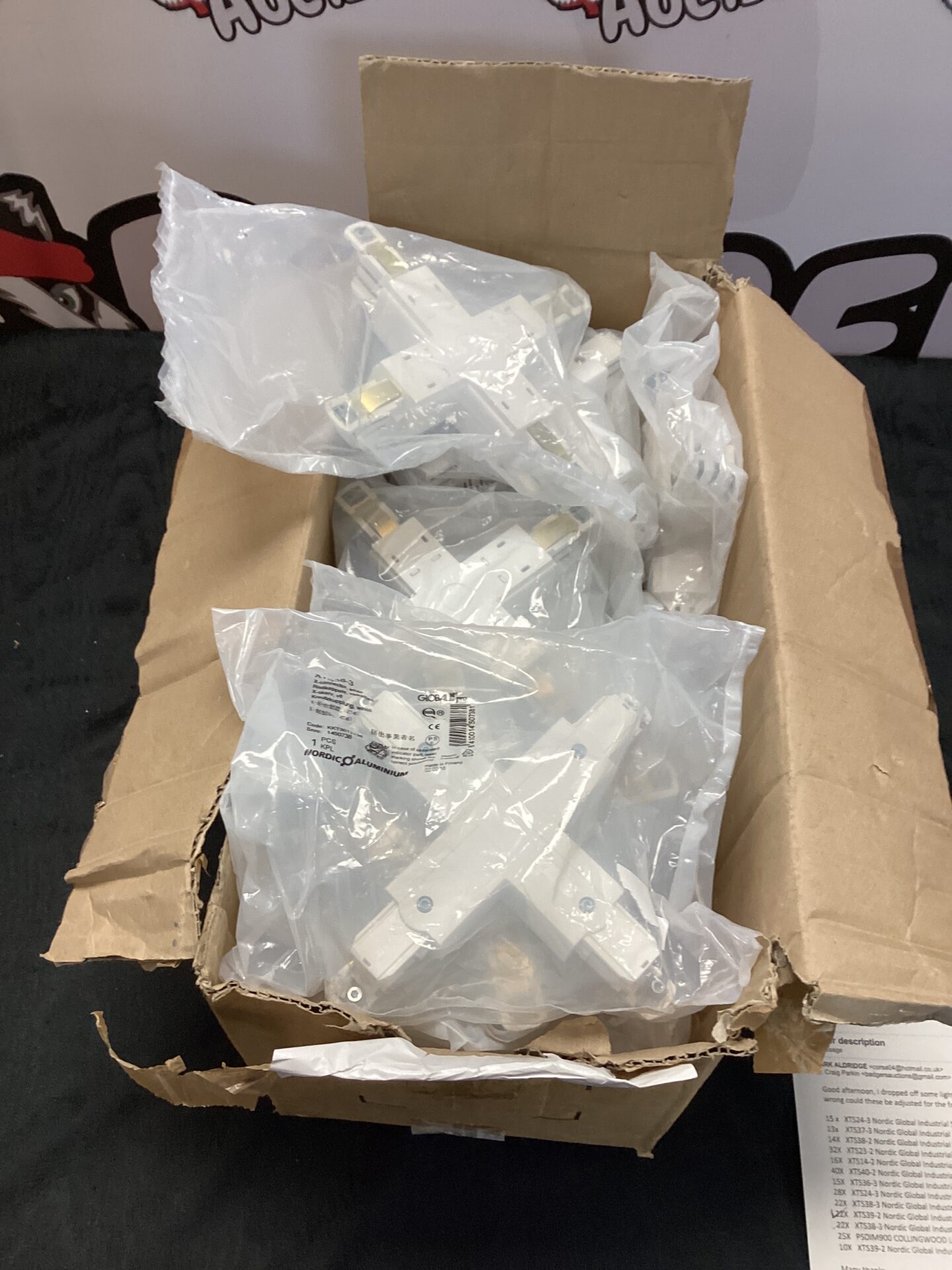 1080 XTS38-3 Nordic Global Industrial Shop Lighting Fittings x 22