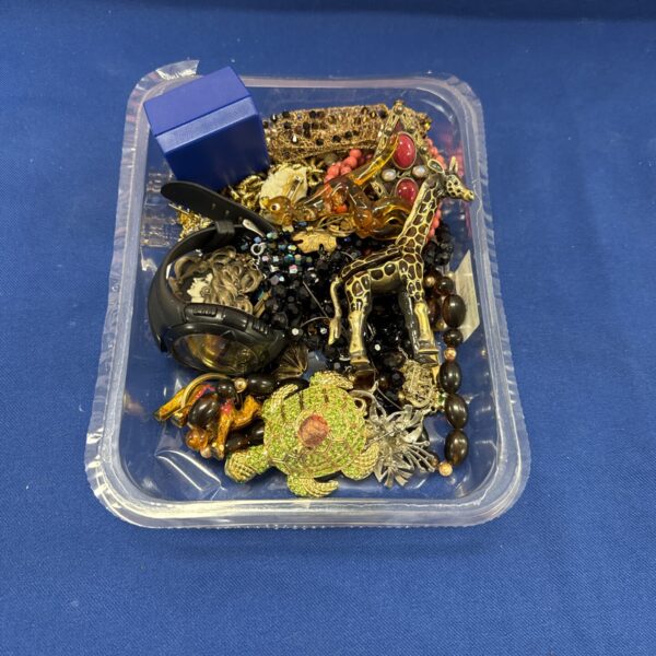 Mixed lot of vintage costume jewellery and a Skmei watch.