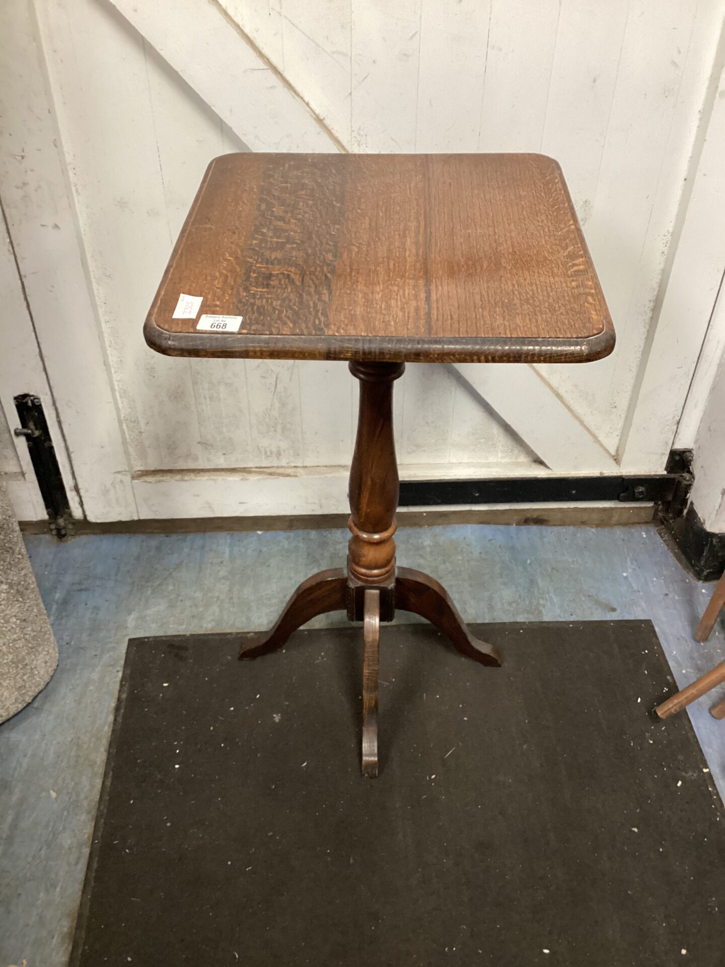 668 Vintage hall table