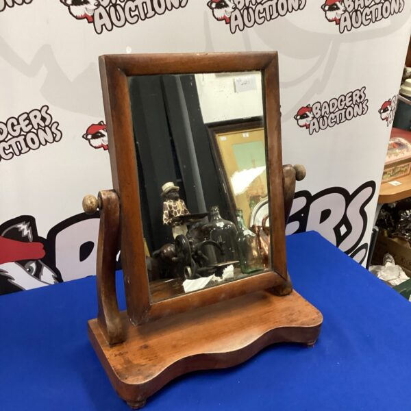 Vintage oak dressing table mirror with a classic design.