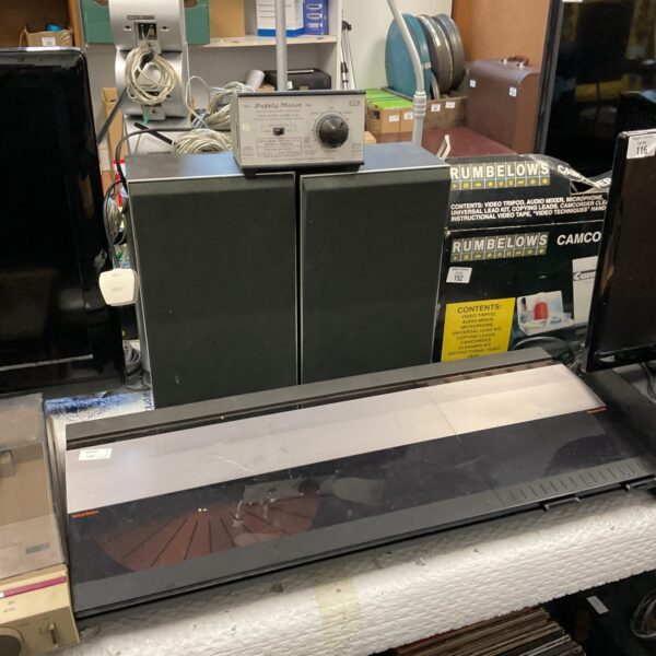 Vintage Bang & Olufsen Beocenter 2200 stereo system with speakers.