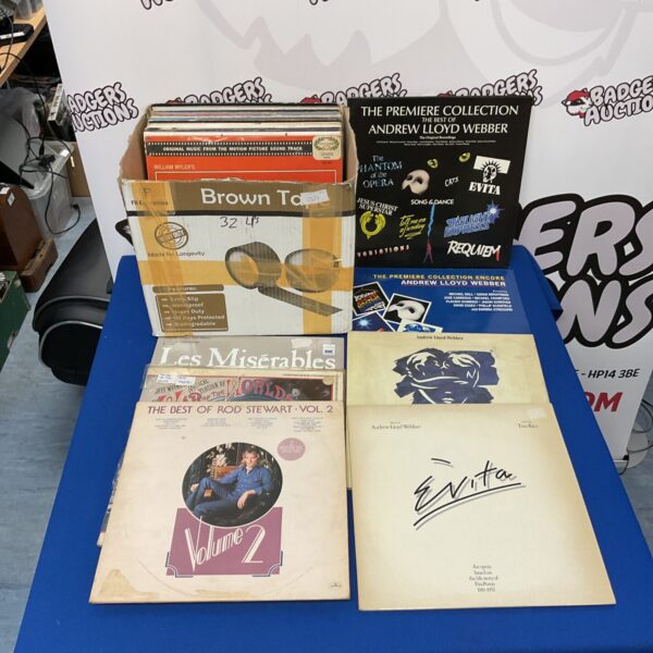Lot of Andrew Lloyd Webber vinyl records for collectors.