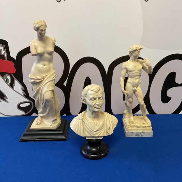 Vintage G Ruggeri Cesare bust, Italian Roman sculpture.