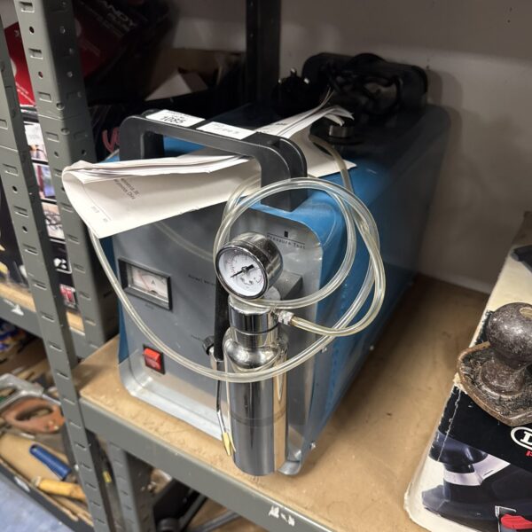Zhengzhou acrylic flame polisher with pressure gauge for plastic finishing.