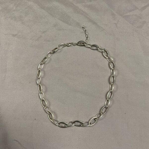 Delicate 925 silver chain necklace with classic link design.