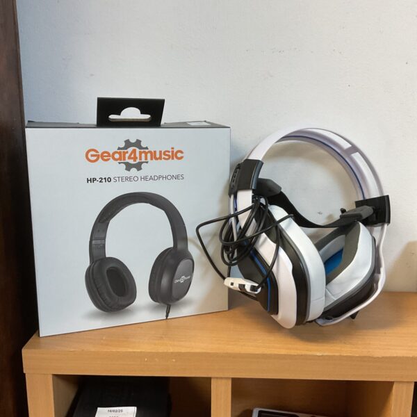 Black and blue Gear4music HP-210 gaming headphones with microphone.