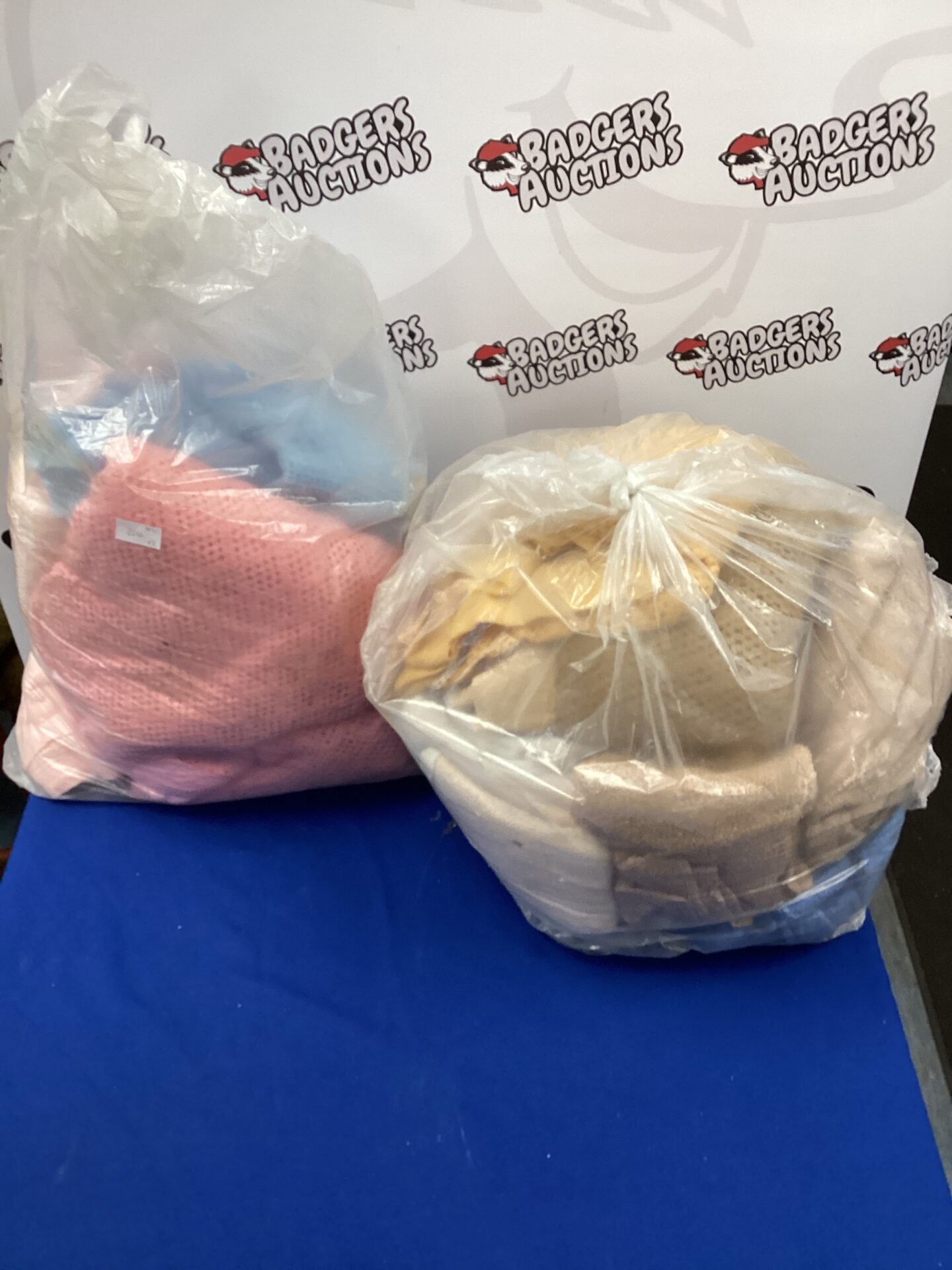 592 Two bags of mixed blankets & towels
