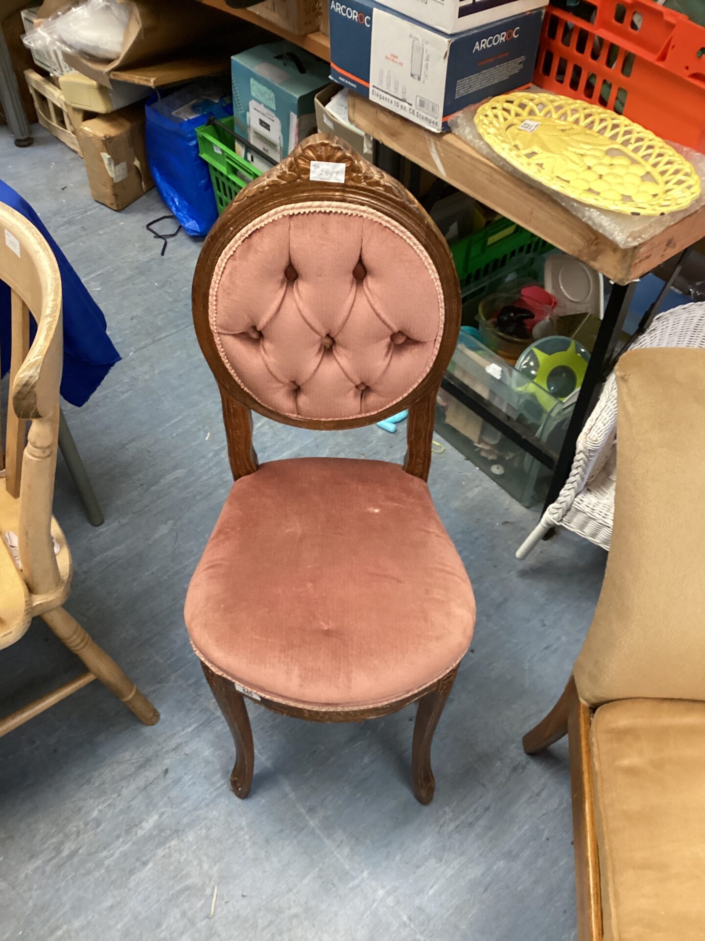 645 victorian button back chair