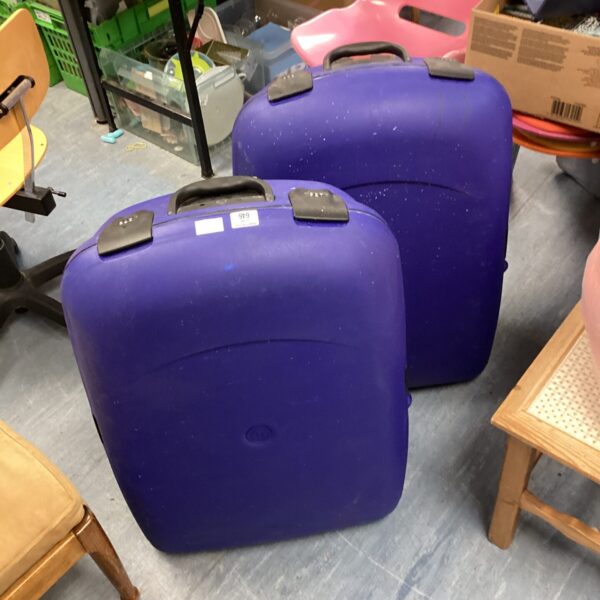 Vintage blue travel cases with keys, code 042.