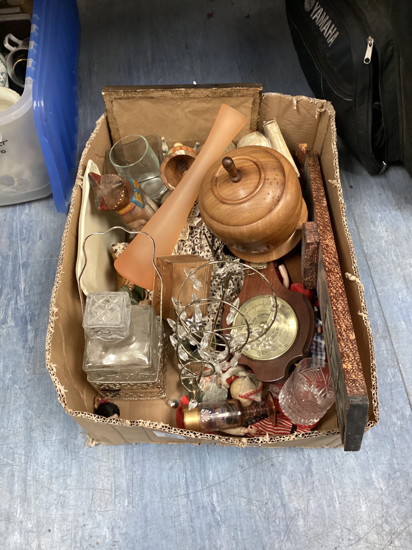 688 crate mixed items inc wood biscuit barrel & decanter