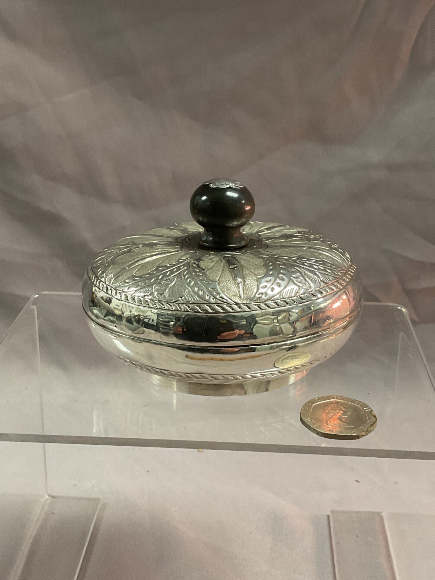 973 Silver / Whitemetal pot unidentified marks 61.5g