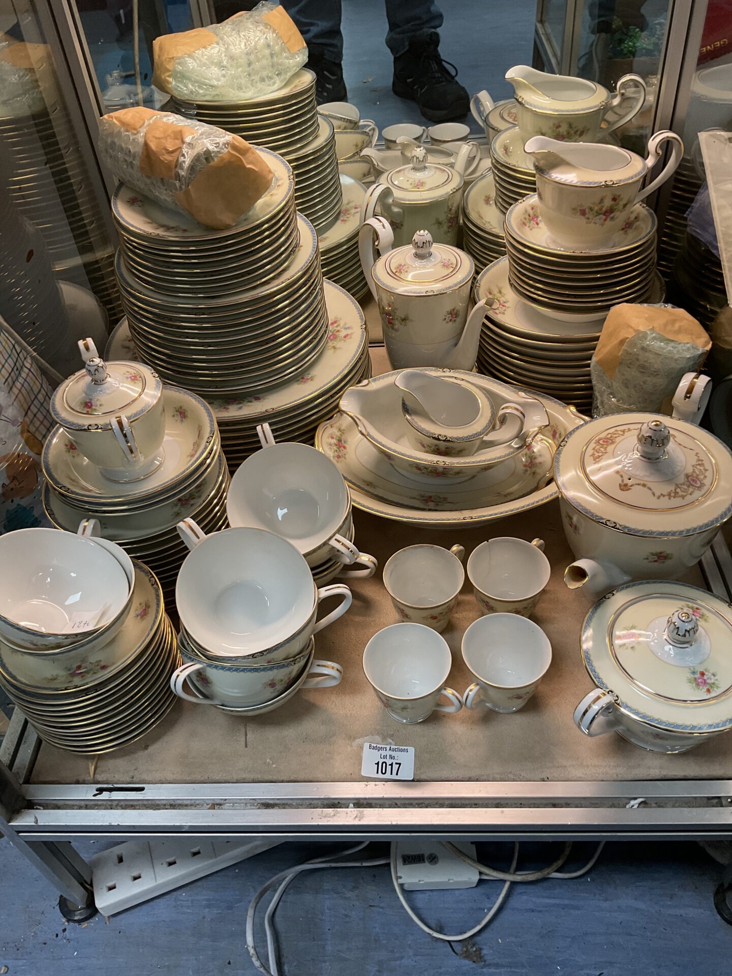 1017 Large Japanese noritaki dinner set
