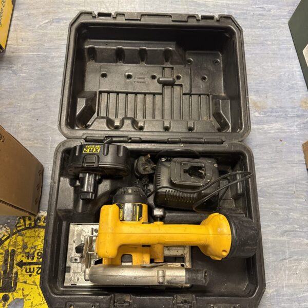 Dewalt DC996VA cordless circular saw in open case.