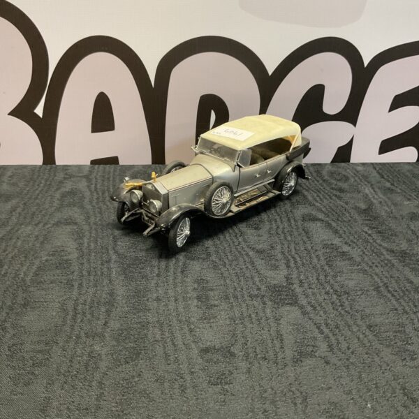Detailed Franklin Mint 1925 Rolls Royce Silver Ghost diecast model car.