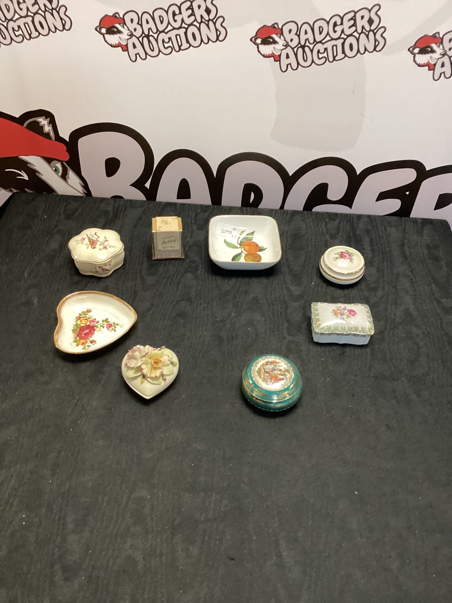 341 Collection of trinket boxes