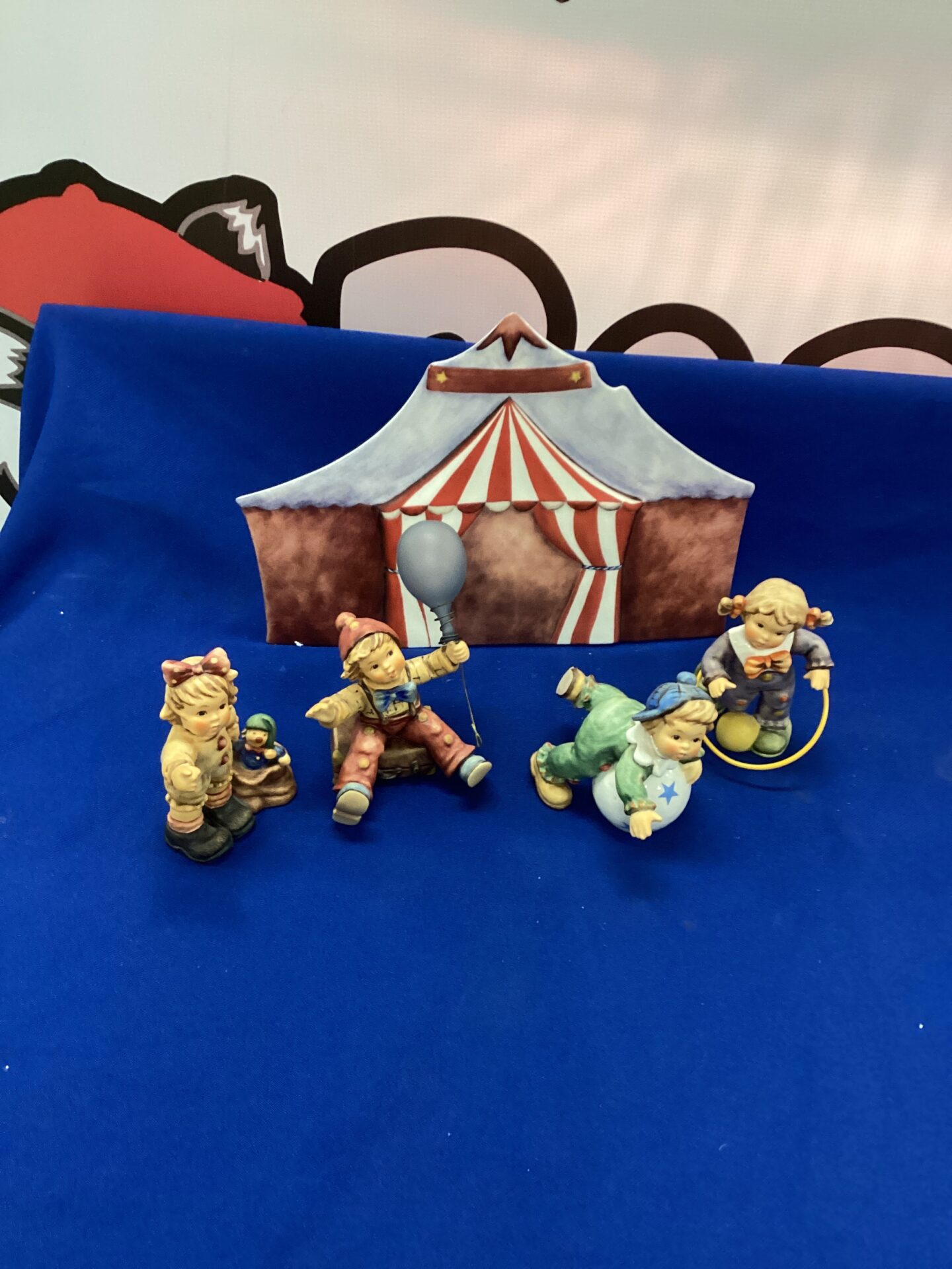 296 Hummel Circus Figures set
