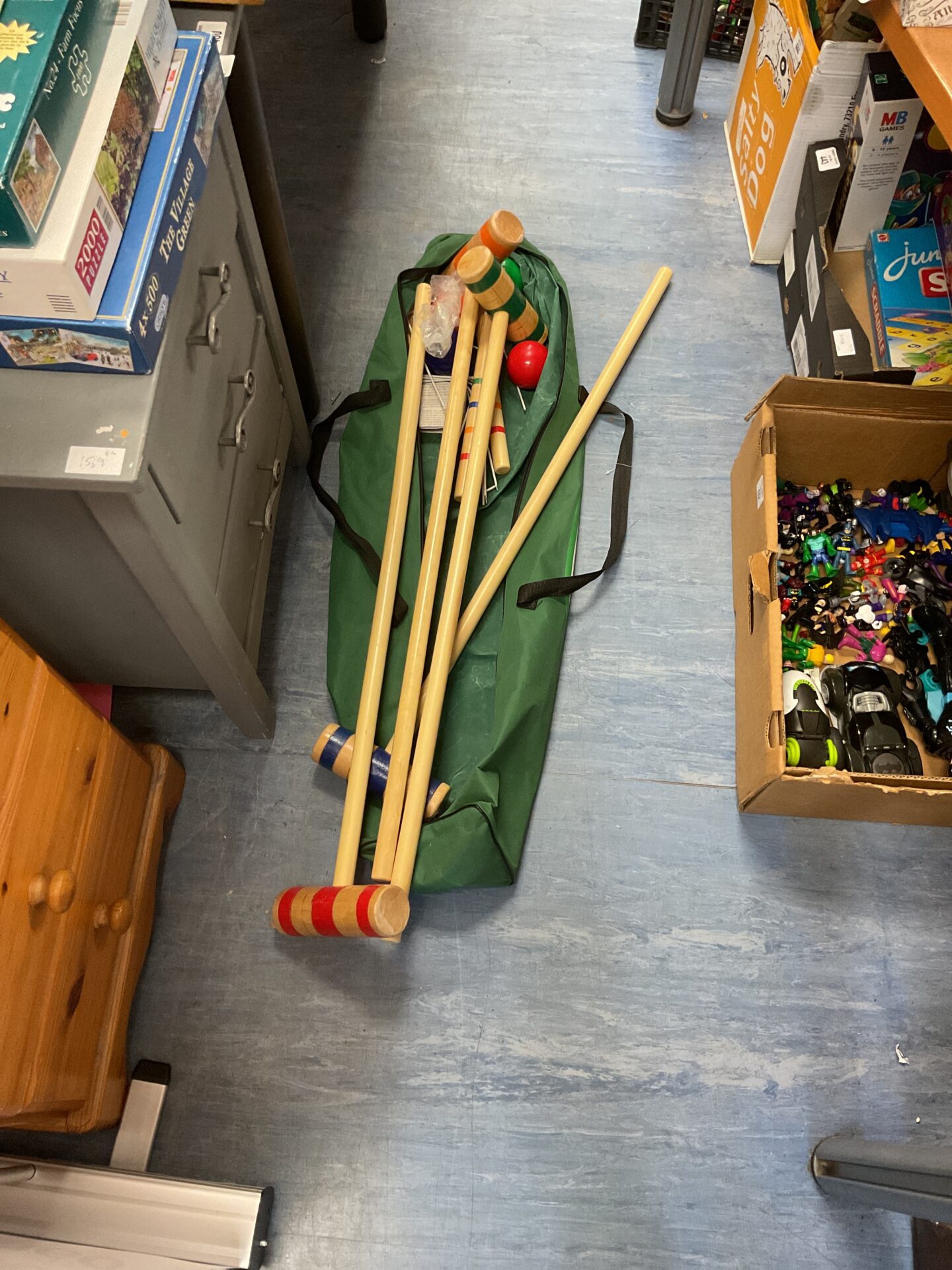 441 Traditional garden games full size croquet set
