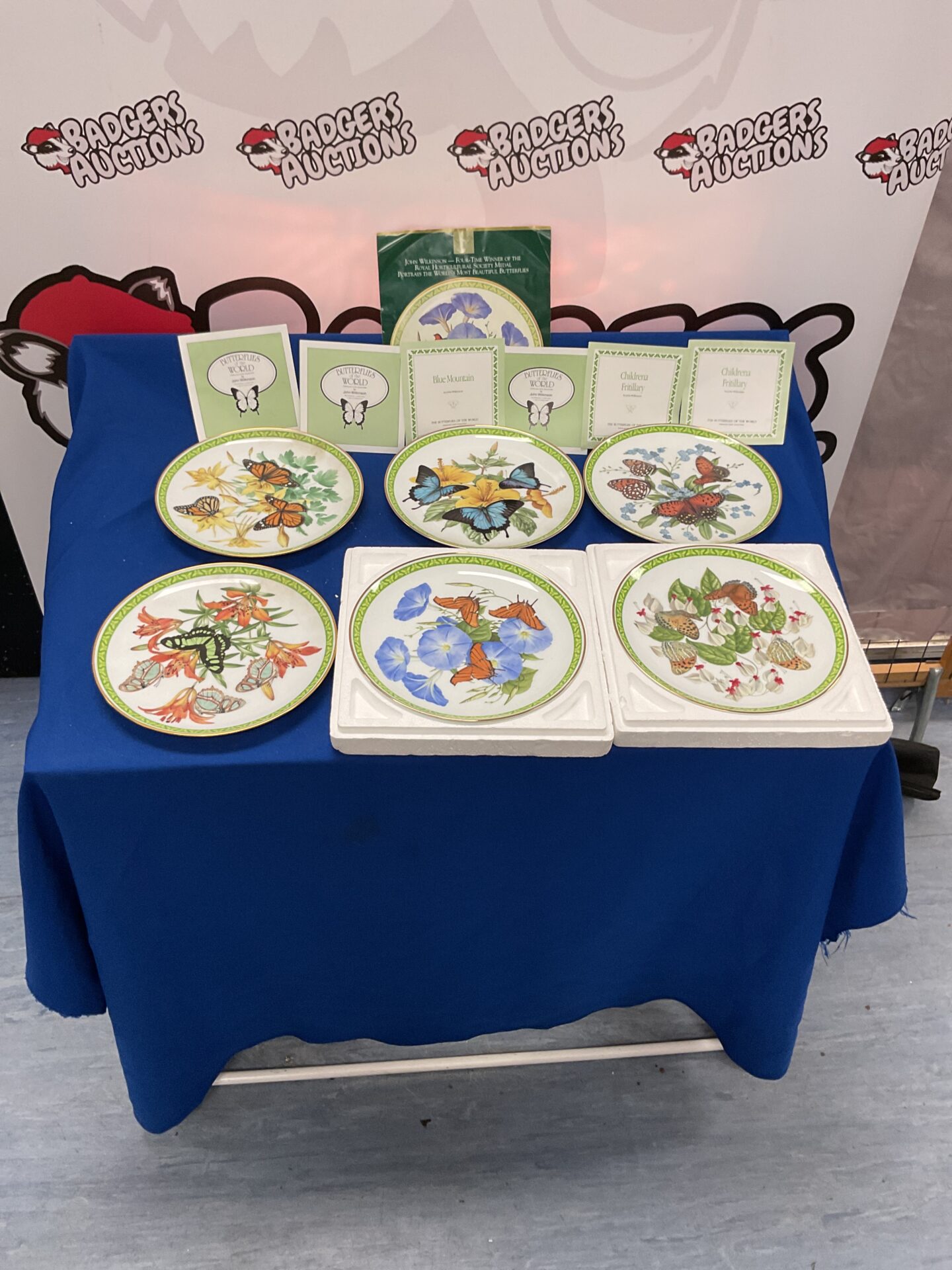 517 Jhon wilkinson butterfly collectable plates