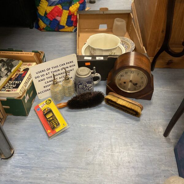Vintage mantle clock and mixed lot of collectibles.