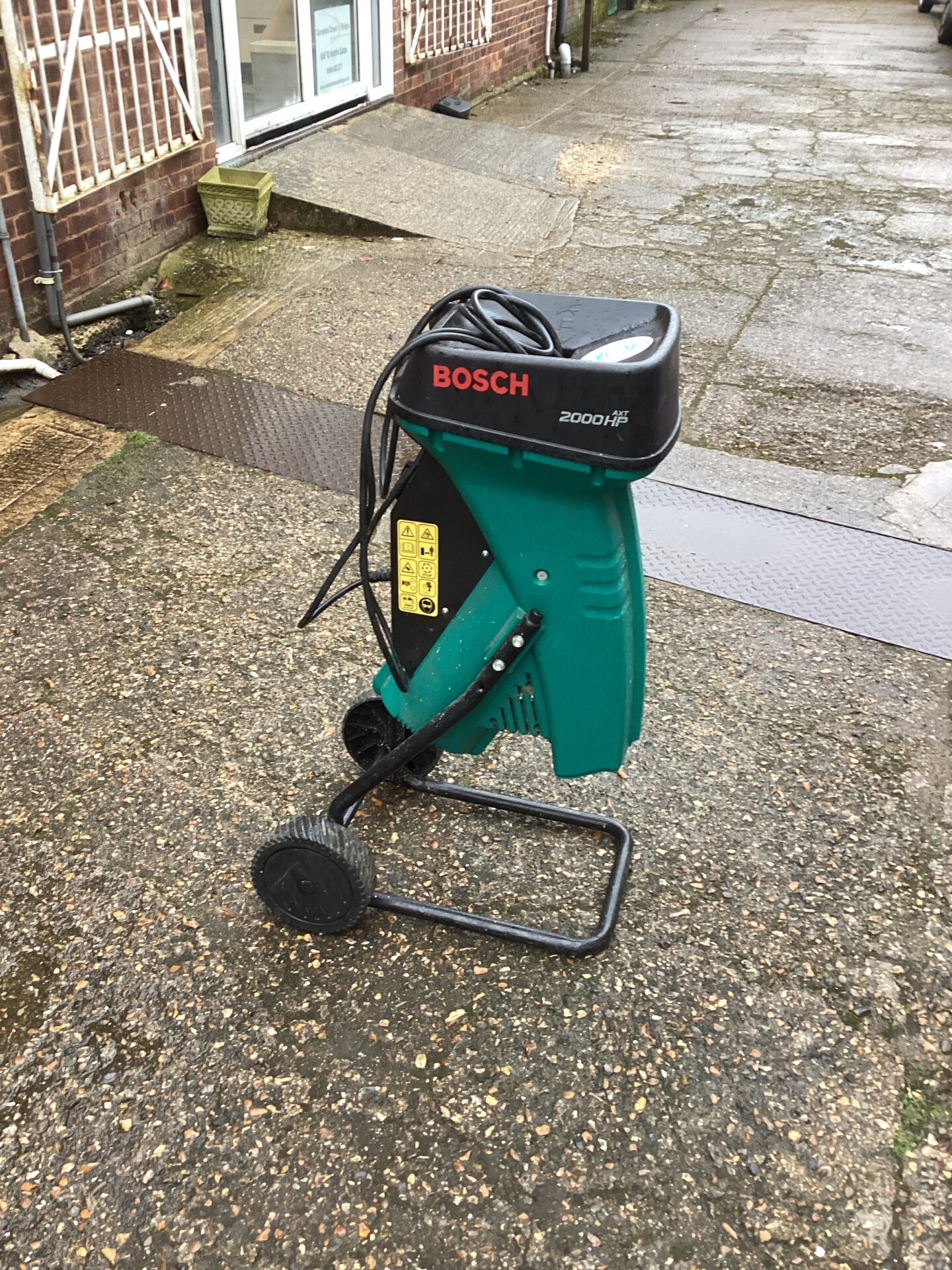1193 Bosch 2000hp Garden Shredder