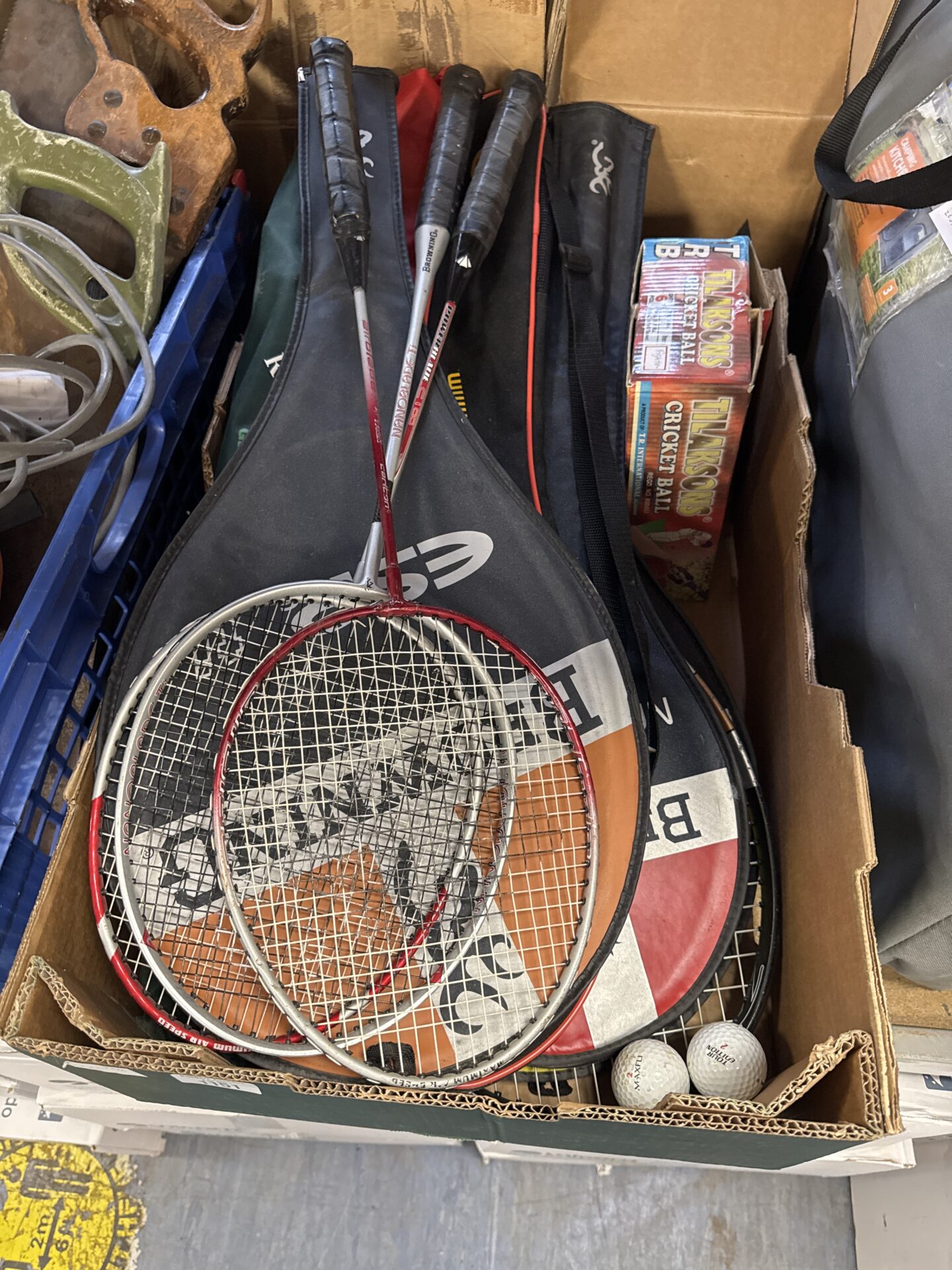 1151 Selection of sports rackets & tennis balls